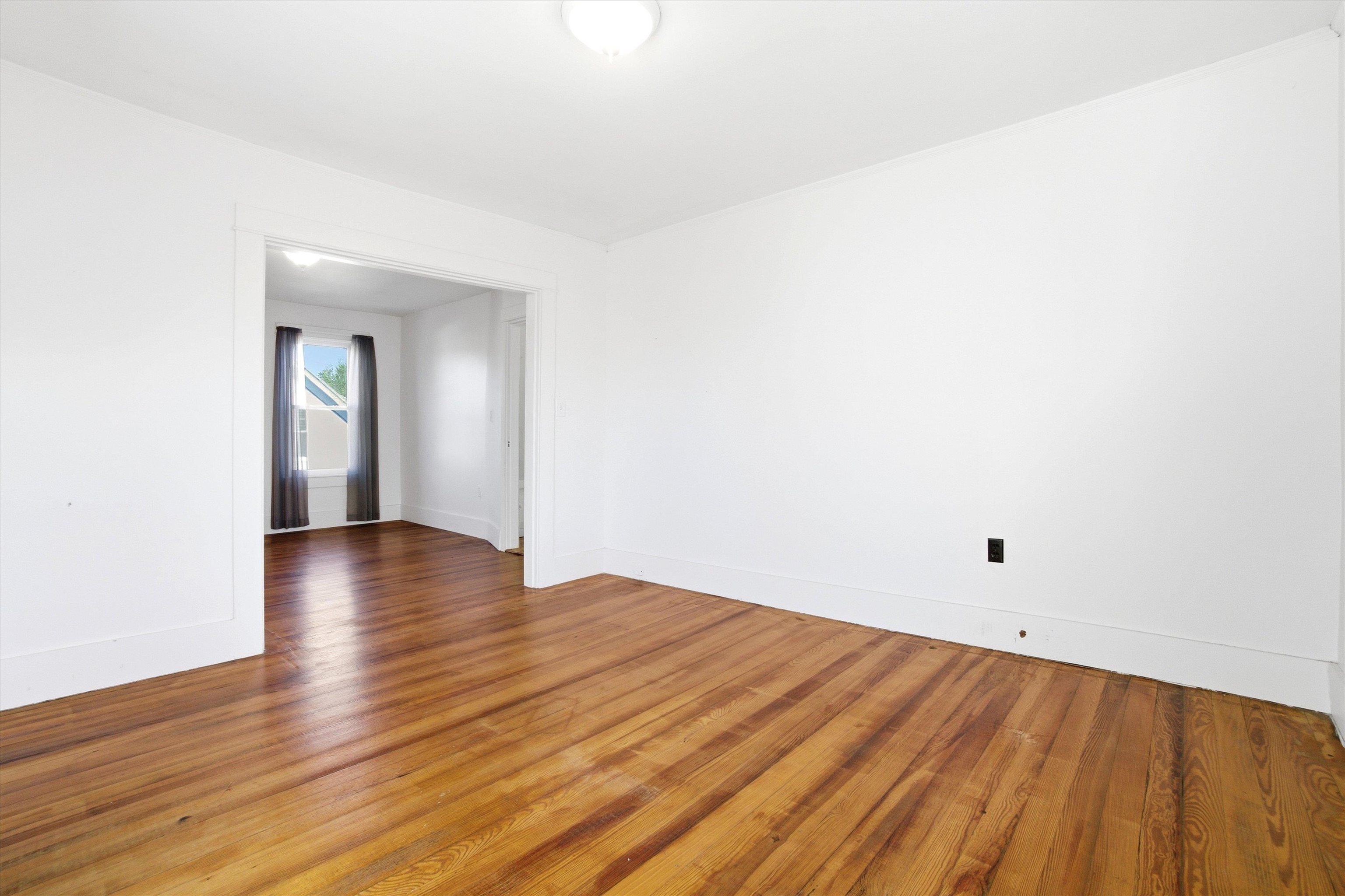 241 Porter Street Manchester, NH 03103 - Photo 24 of 35