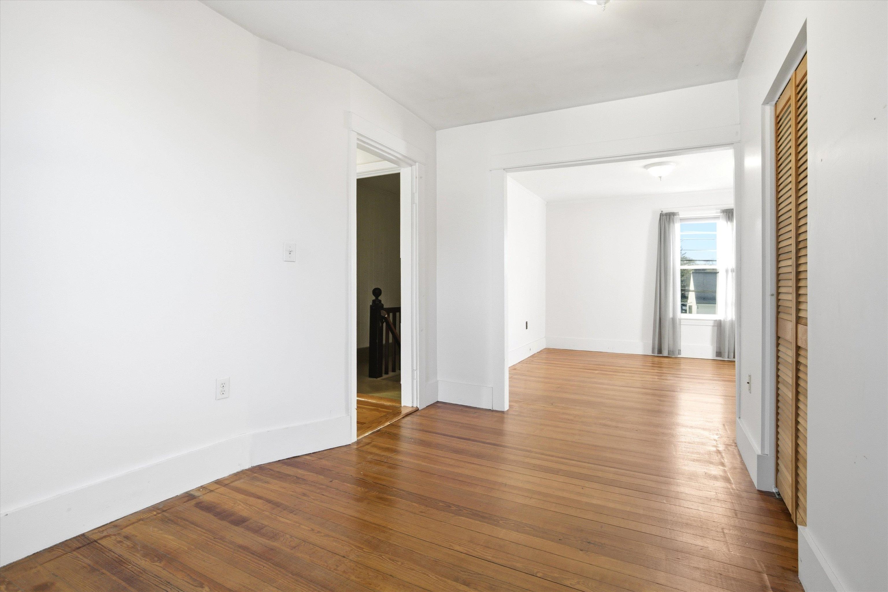 241 Porter Street Manchester, NH 03103 - Photo 25 of 35