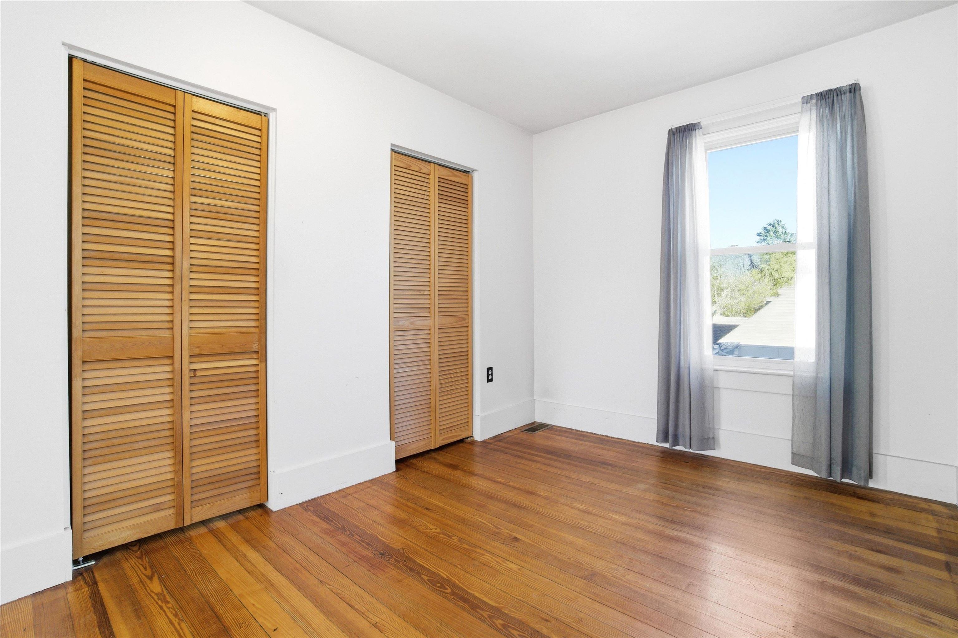 241 Porter Street Manchester, NH 03103 - Photo 27 of 35