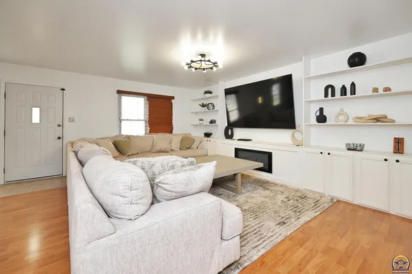 $280,000 | 413 Madore Street, Silver Lake, KS 66539