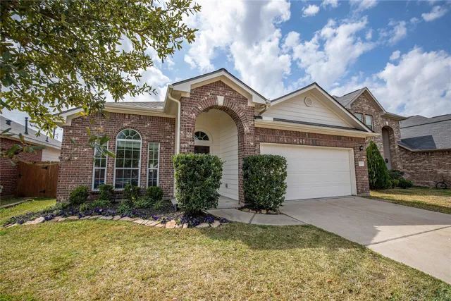 $2,300 | 24415 Hikers Bend Drive, Katy, TX 77493