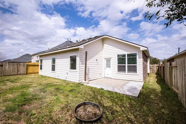 $2,300 | 24415 Hikers Bend Drive, Katy, TX 77493