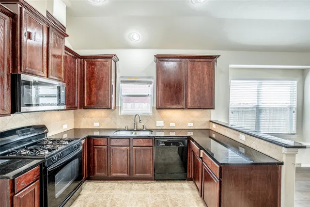 $2,300 | 24415 Hikers Bend Drive, Katy, TX 77493