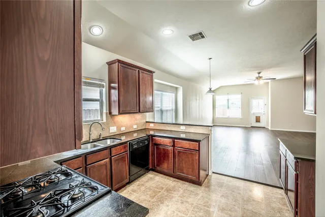 $2,300 | 24415 Hikers Bend Drive, Katy, TX 77493