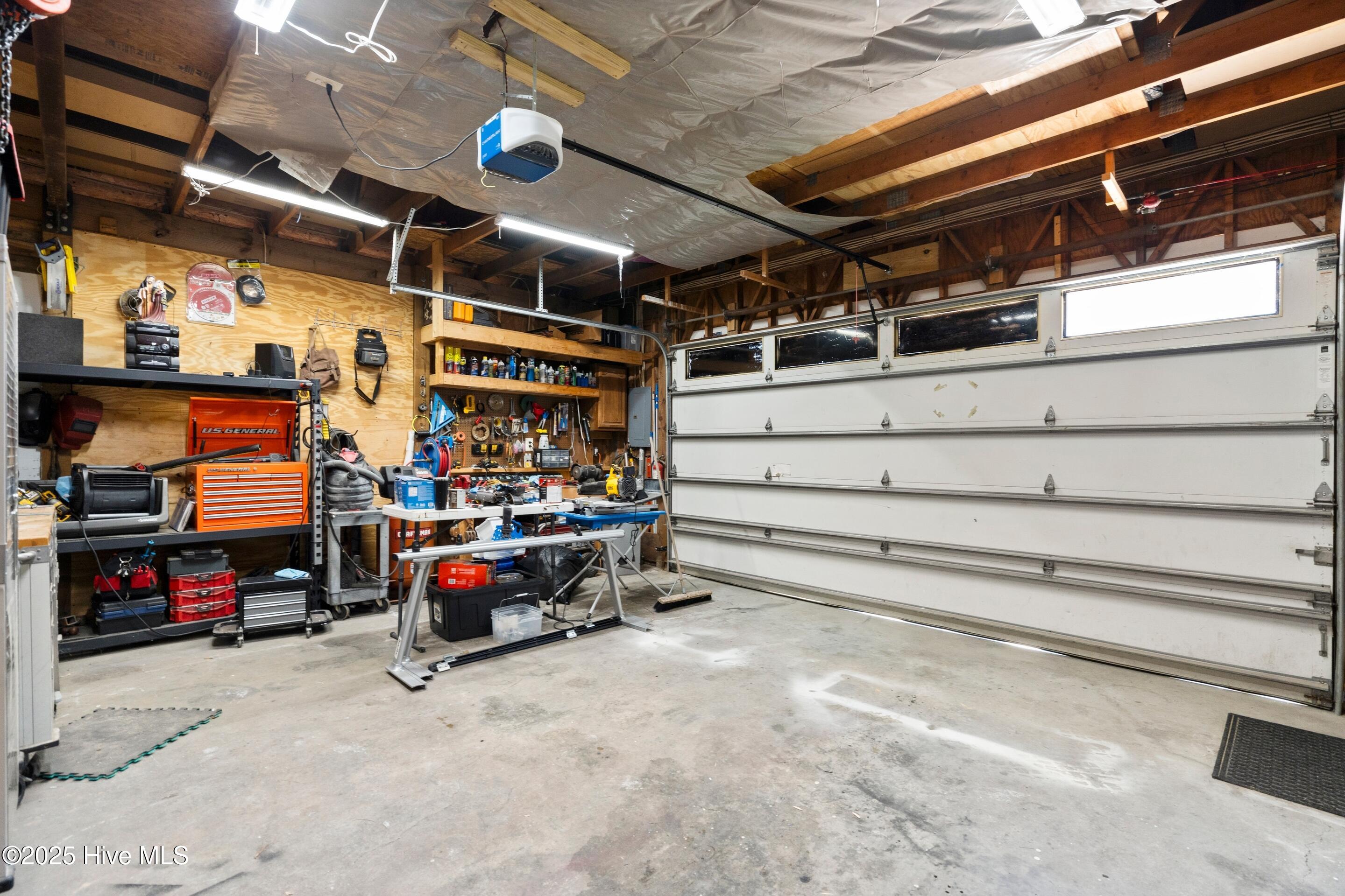 307 North Hampton Road Wilmington, NC 28409 - Photo 45 of 64 307 N Hampton garage