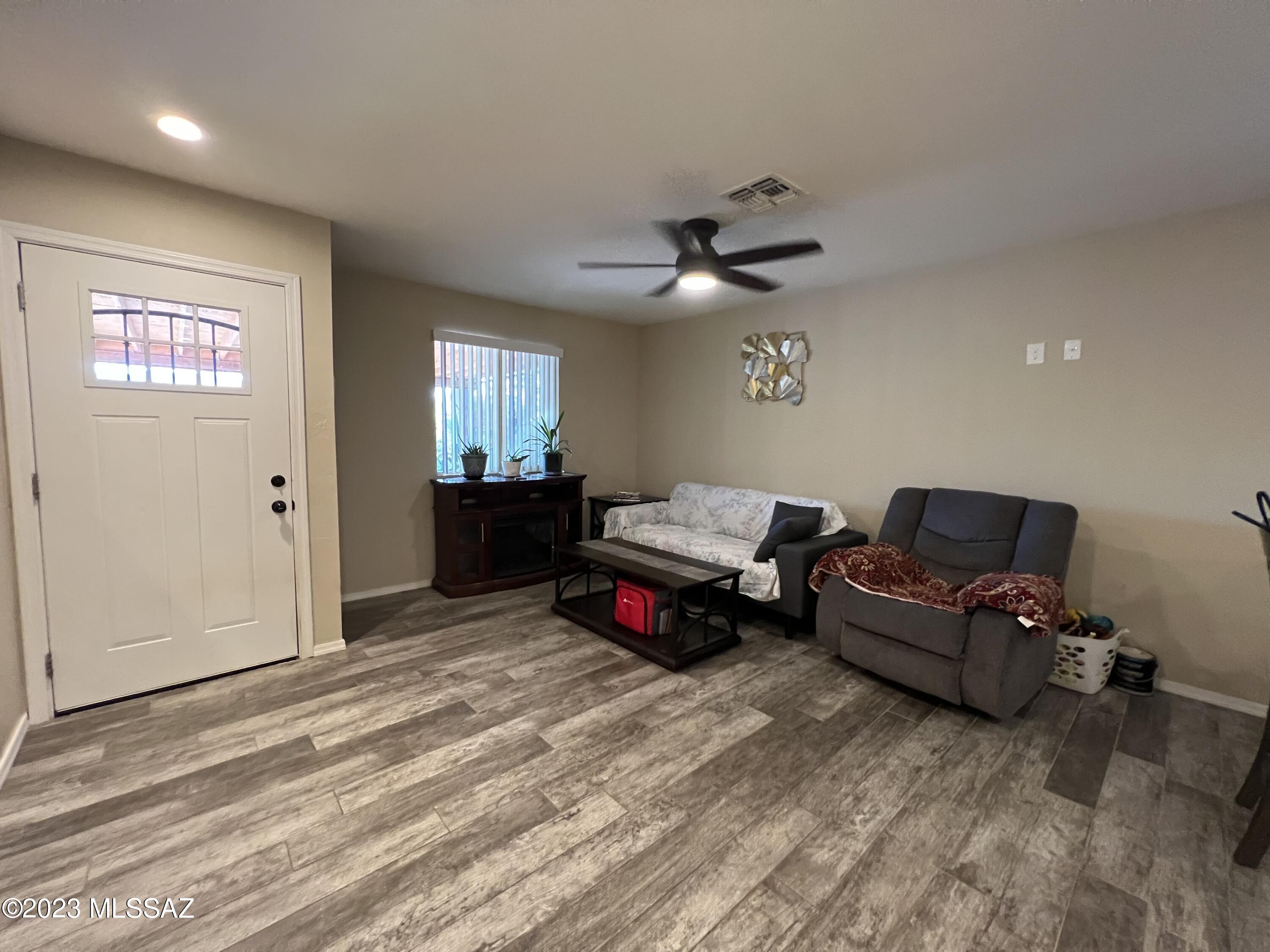 4240 West Teton Road Tucson, AZ 85746 - Photo 5 of 18 Gallery Image 5