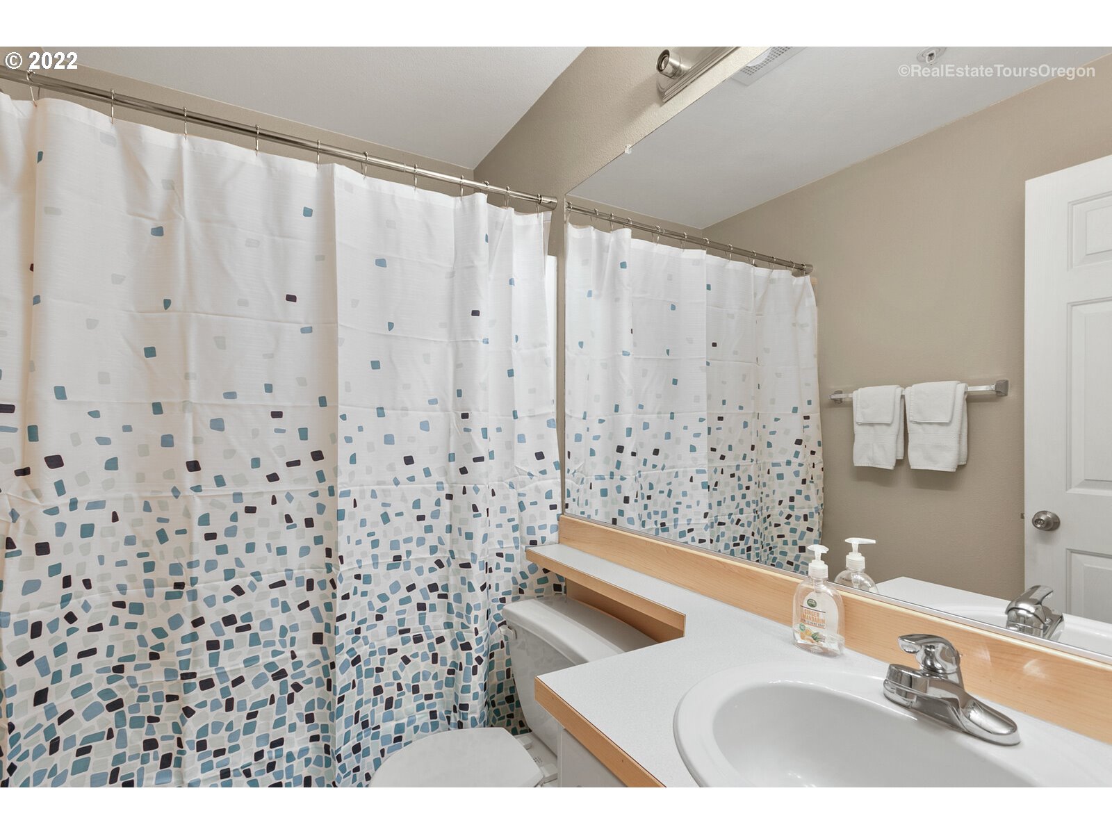 13980 Southwest Scholls Ferry Road, Unit 104 Beaverton, OR 97007 - Photo 31 of 32 Gallery Image 31