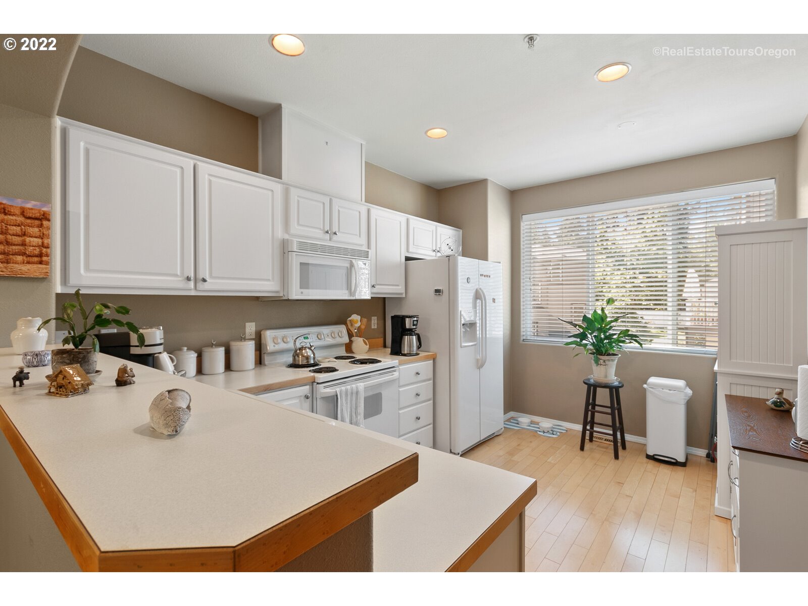 13980 Southwest Scholls Ferry Road, Unit 104 Beaverton, OR 97007 - Photo 8 of 32 Gallery Image 8