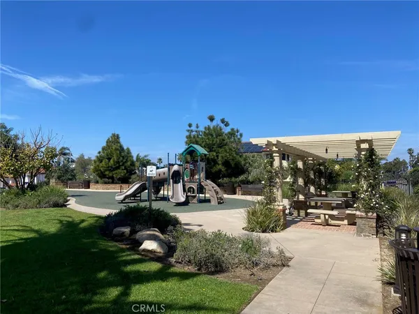 $6,800 | 4711 Winthrop Drive, Huntington Beach, CA 92649