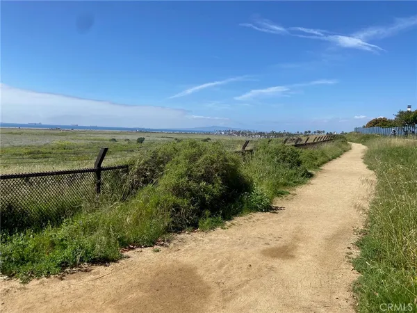 $6,800 | 4711 Winthrop Drive, Huntington Beach, CA 92649