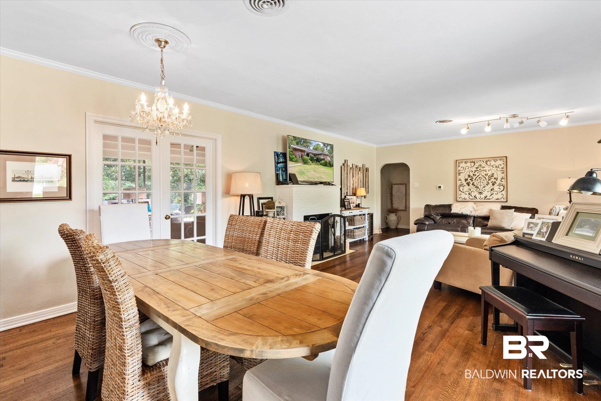 335 Dalewood Drive Mobile, AL 36608 - Photo 3 of 38