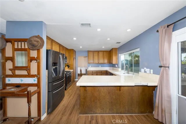 $830,000 | 906 Brandywine, Corona, CA 92878