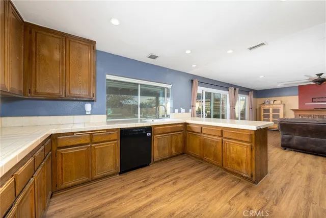 $830,000 | 906 Brandywine, Corona, CA 92878