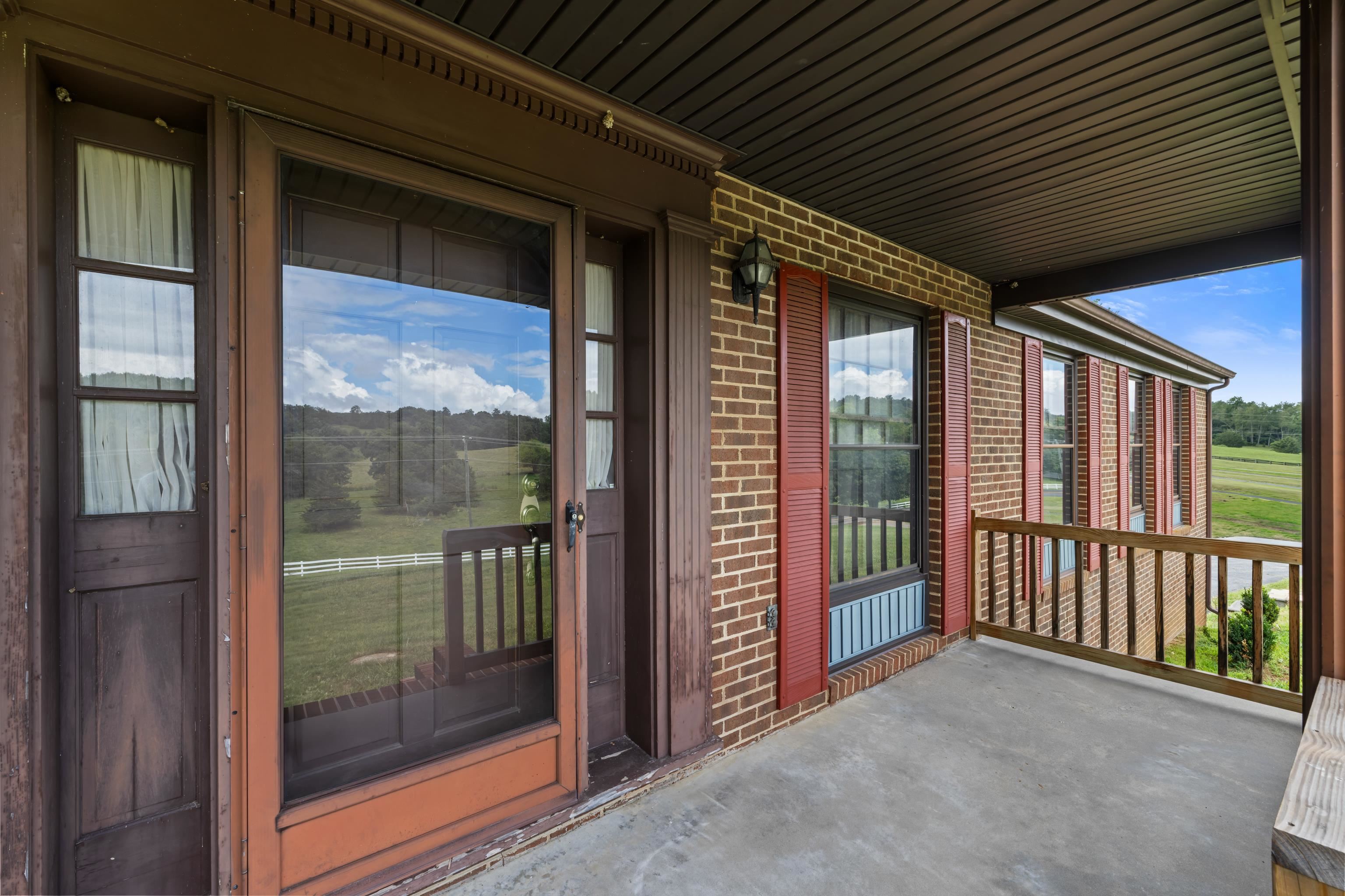 365 Berry Farm Road Verona, VA 24482 - Photo 8 of 72 Gallery Image 8