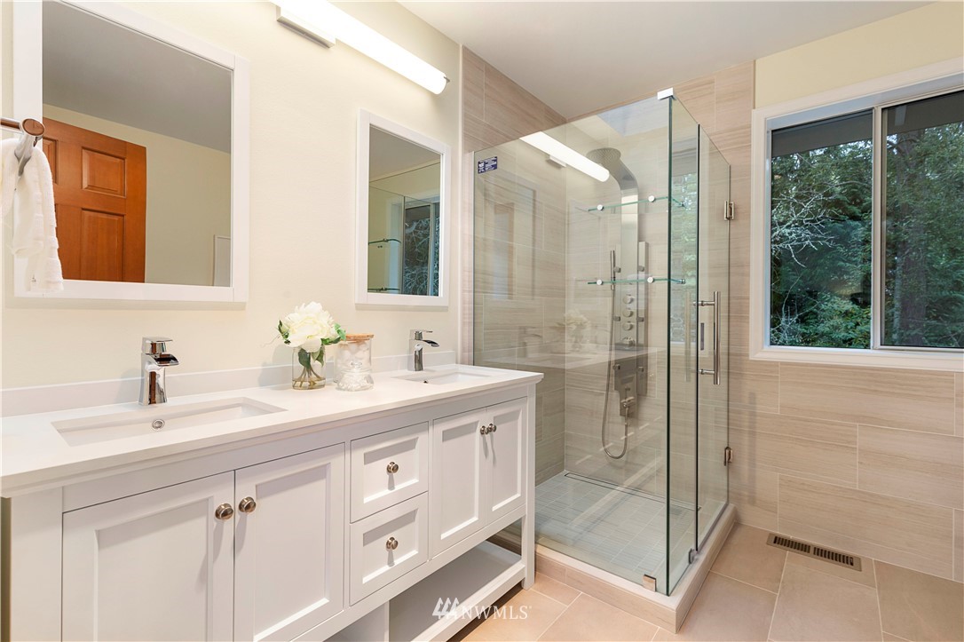 8310 Olympic View Drive Edmonds, WA 98026 - Photo 16 of 30