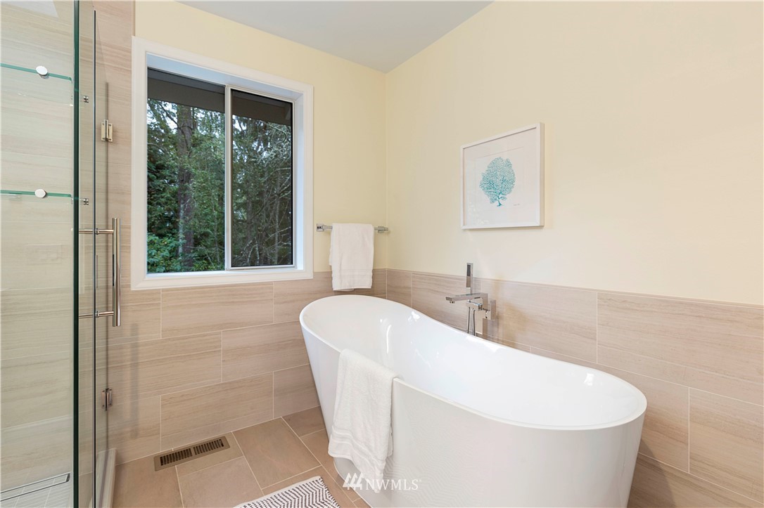 8310 Olympic View Drive Edmonds, WA 98026 - Photo 17 of 30