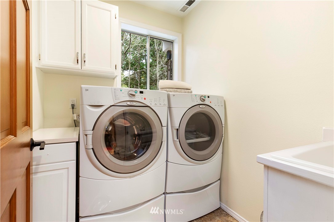 8310 Olympic View Drive Edmonds, WA 98026 - Photo 22 of 30