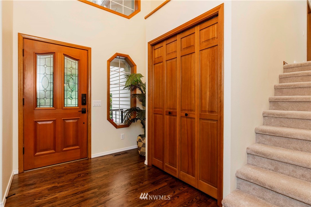 8310 Olympic View Drive Edmonds, WA 98026 - Photo 4 of 30