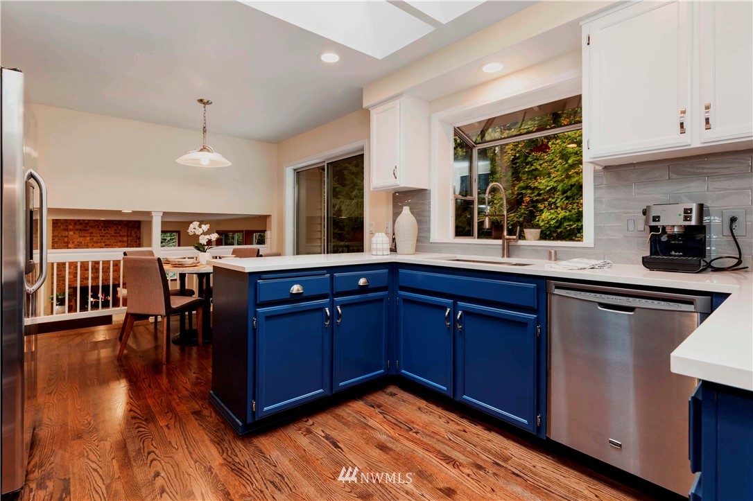 8310 Olympic View Drive Edmonds, WA 98026 - Photo 8 of 30