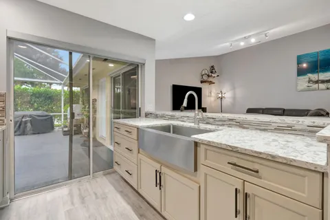 $350,000 | 4904 Lake Catherine Drive, Palm Beach Gardens, FL 33403