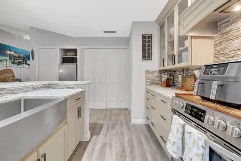 $350,000 | 4904 Lake Catherine Drive, Palm Beach Gardens, FL 33403