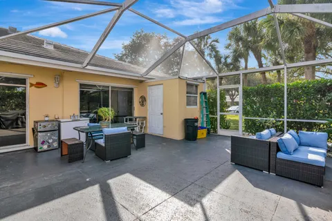 $350,000 | 4904 Lake Catherine Drive, Palm Beach Gardens, FL 33403