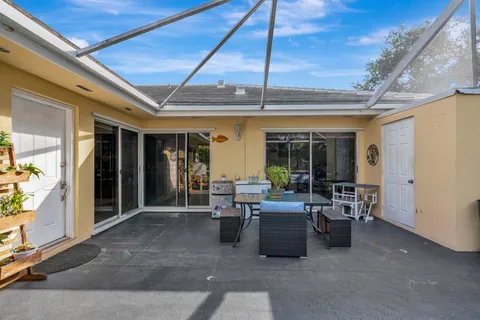 $350,000 | 4904 Lake Catherine Drive, Palm Beach Gardens, FL 33403