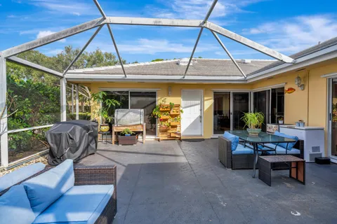 $350,000 | 4904 Lake Catherine Drive, Palm Beach Gardens, FL 33403