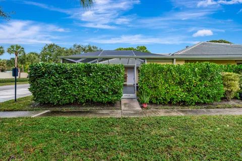 $350,000 | 4904 Lake Catherine Drive, Palm Beach Gardens, FL 33403