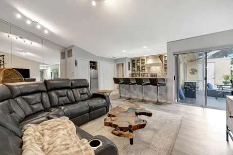 $350,000 | 4904 Lake Catherine Drive, Palm Beach Gardens, FL 33403