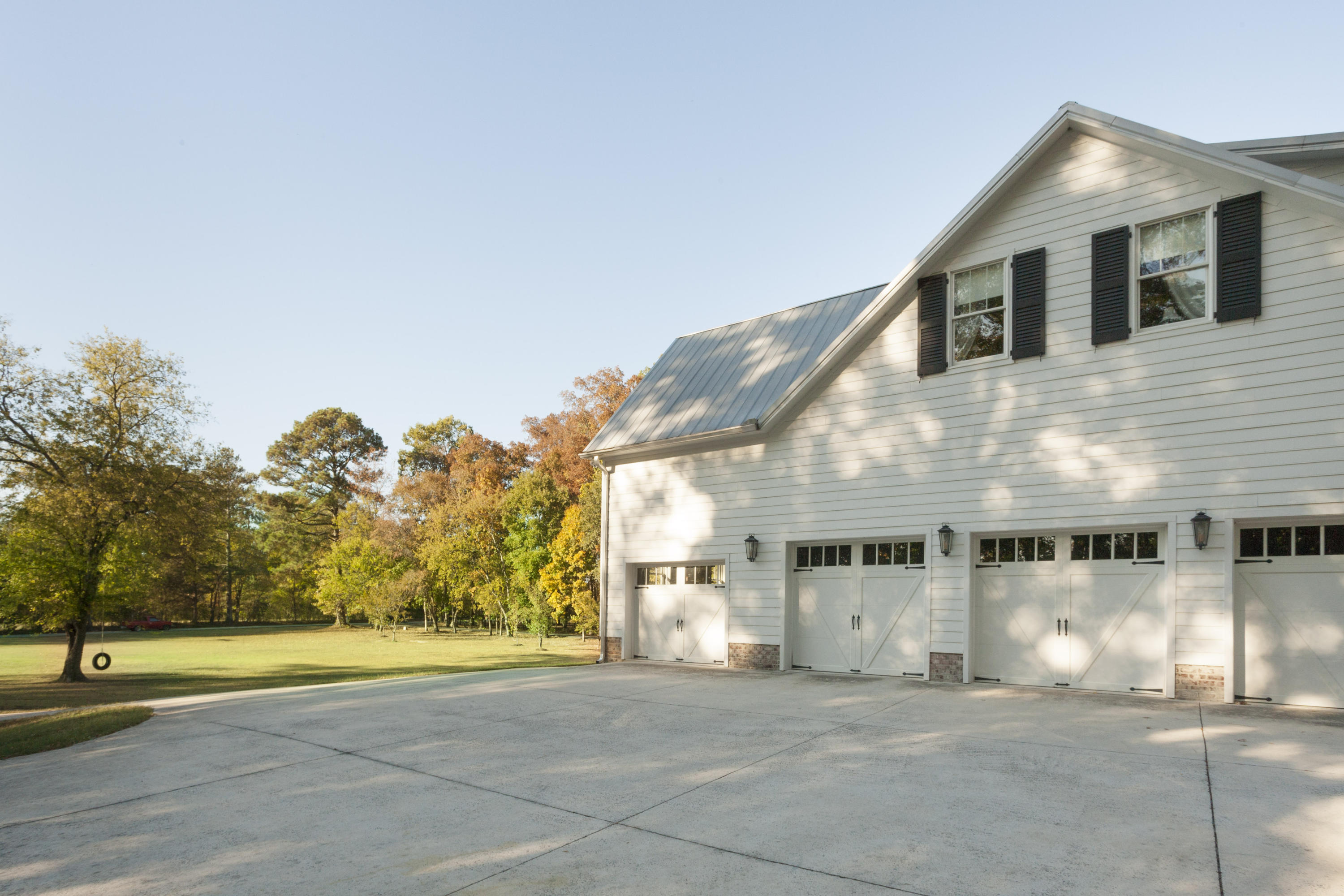 3671 Burning Bush Road Ringgold, GA 30736 - Photo 3 of 37 garage and parking area