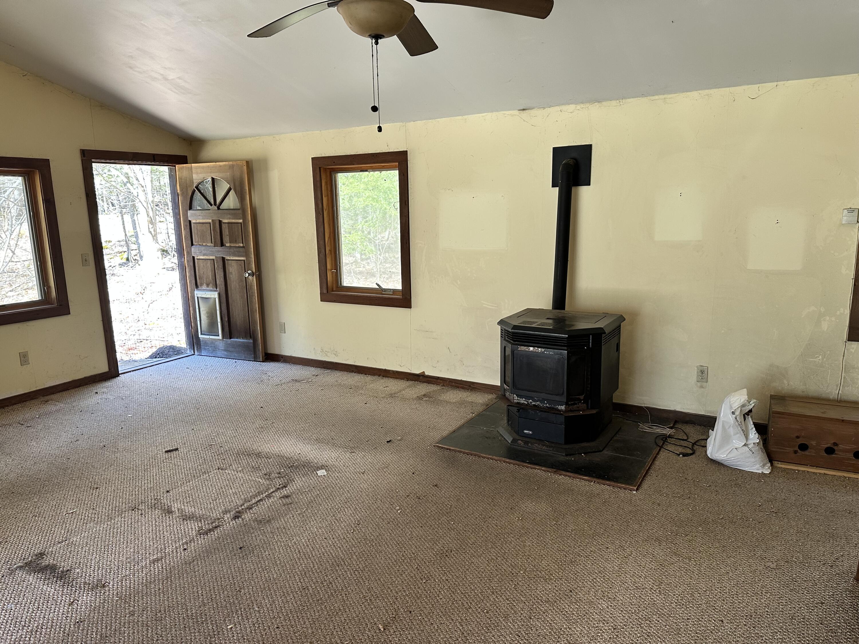 218 Plummer Road Richmond, ME 04357 - Photo 10 of 34 Family room