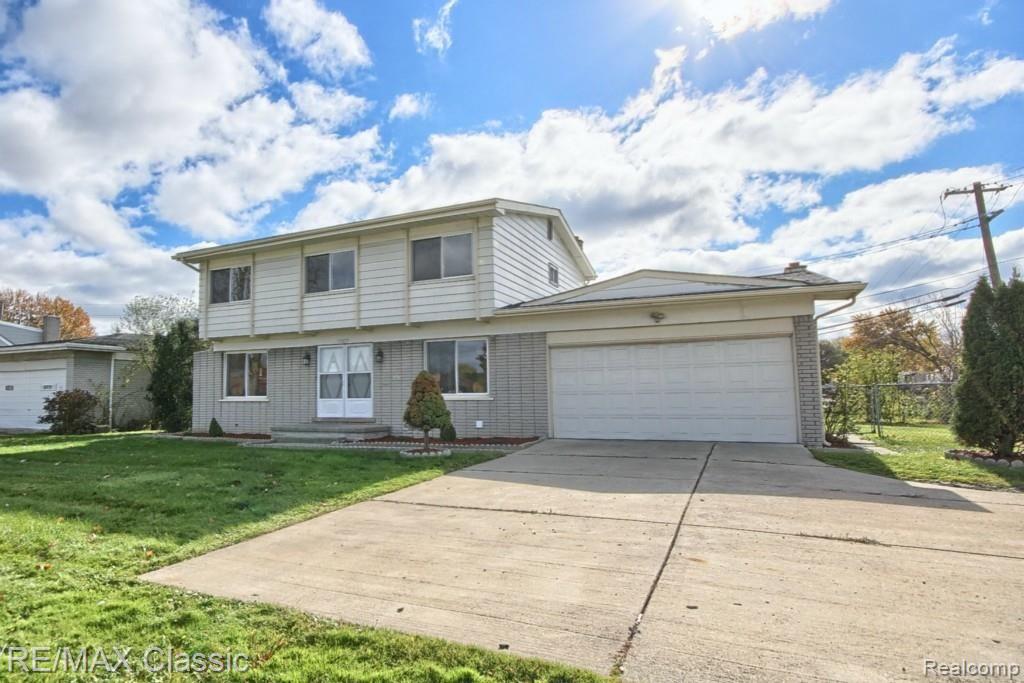 17529 West Thirteen Mile Road Southfield, MI 48076 - Photo 2 of 34 Front 2nd View.jpg