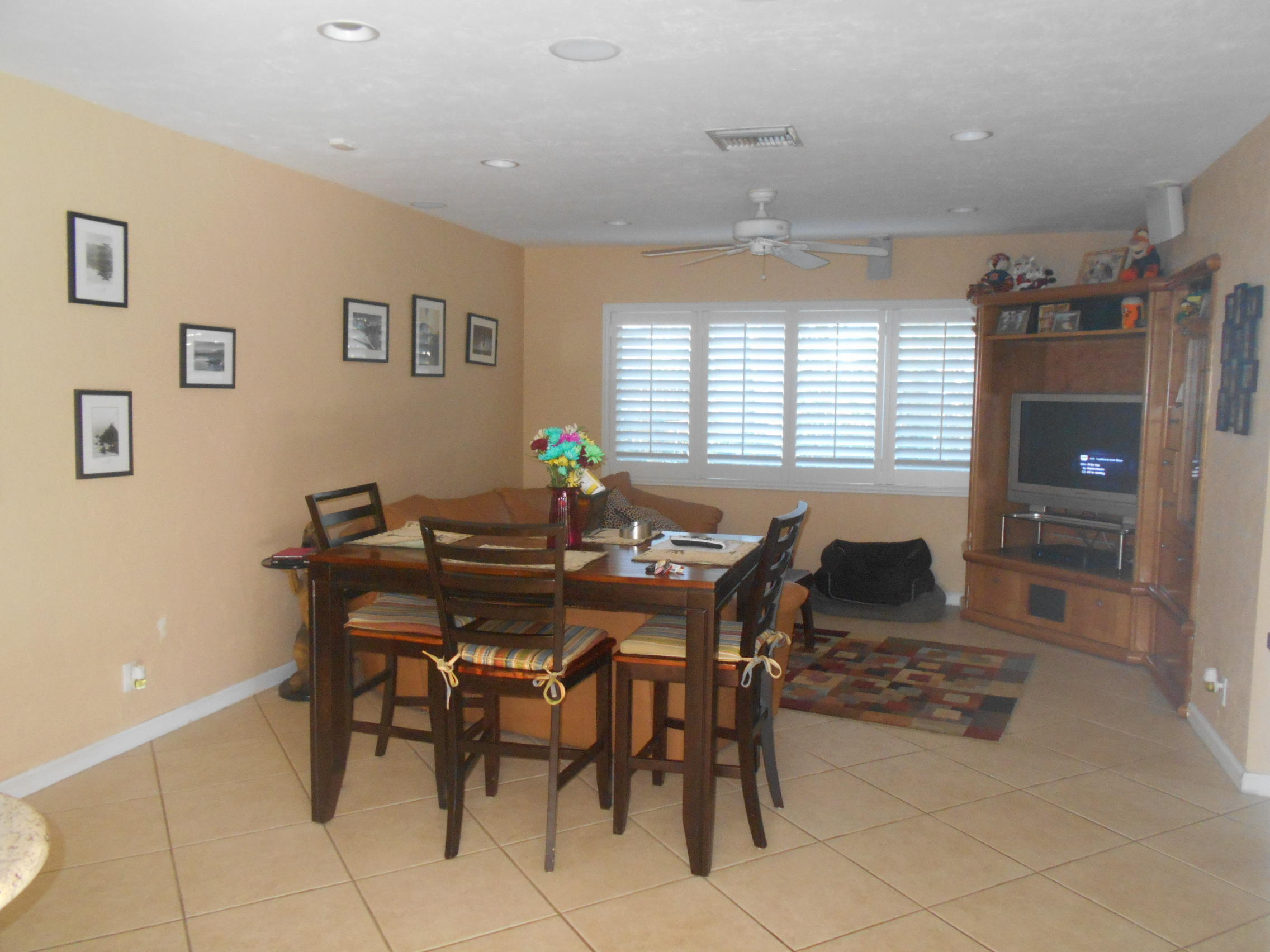1221 Southwest 4th Street Boca Raton, FL 33486 - Photo 16 of 21 Family.JPG
