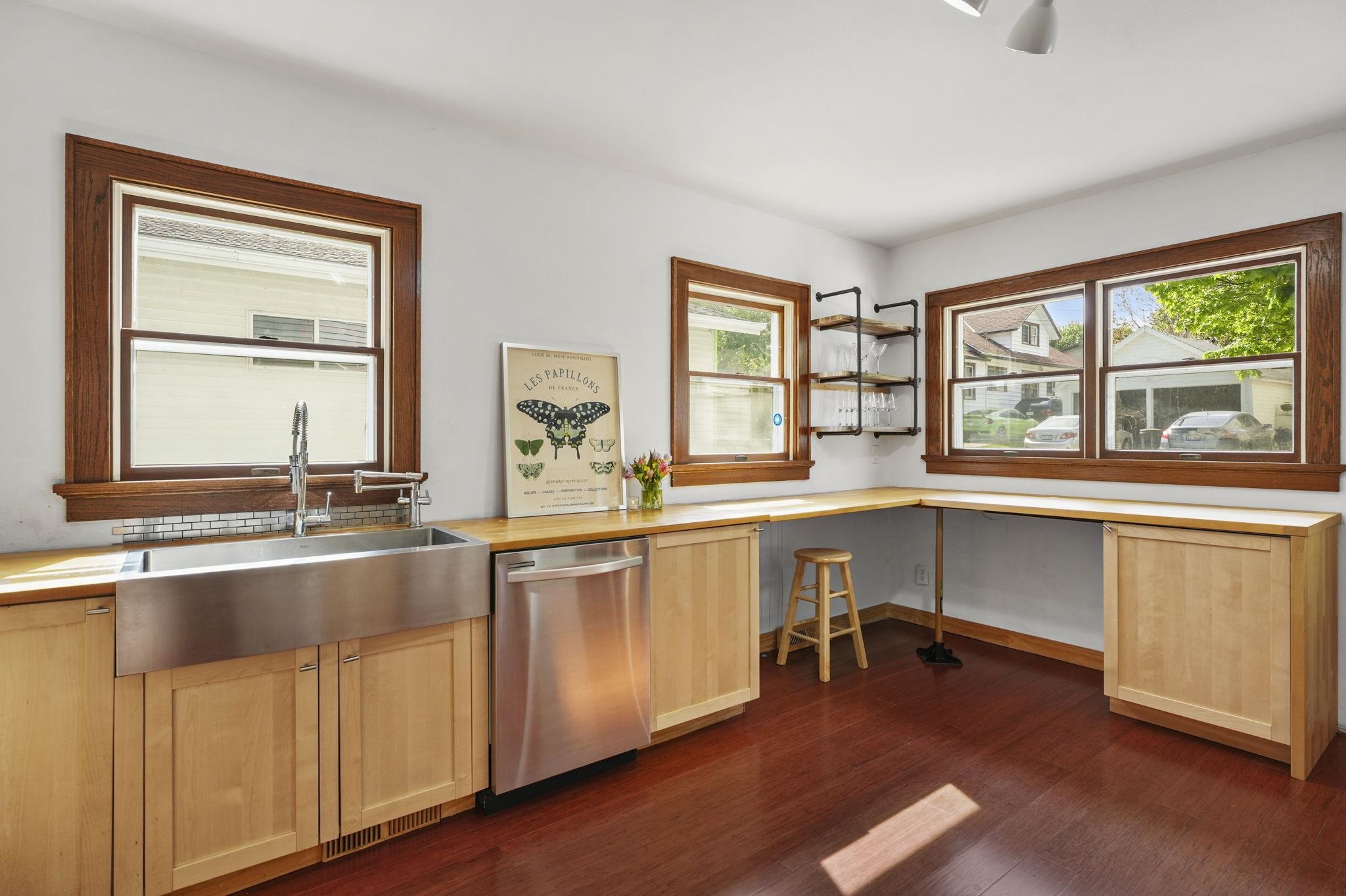 531 Wingra Street Madison, WI 53715 - Photo 3 of 69