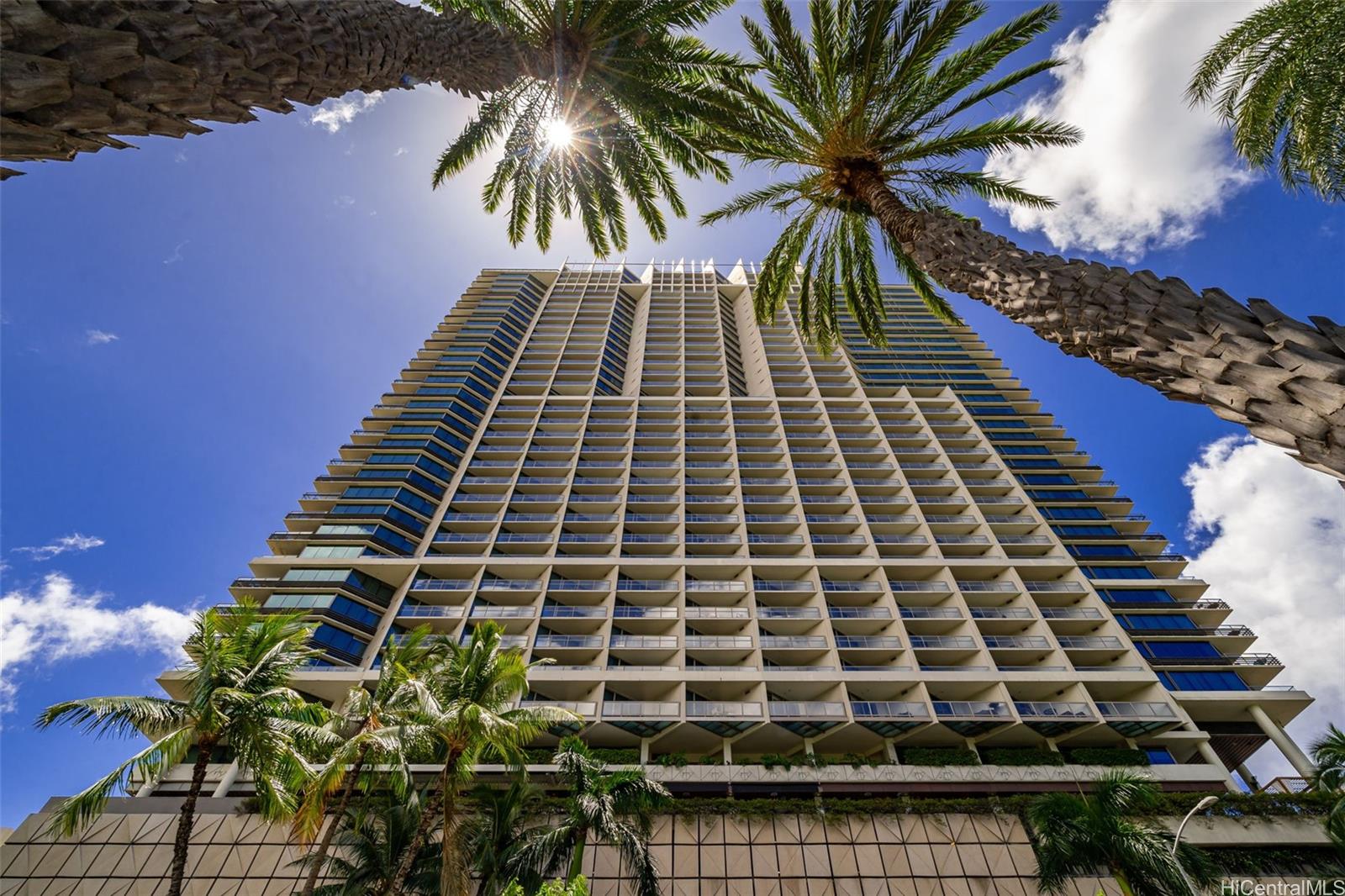 223 Saratoga Road, Unit 1008 Honolulu, HI 96815 - Photo 2 of 24