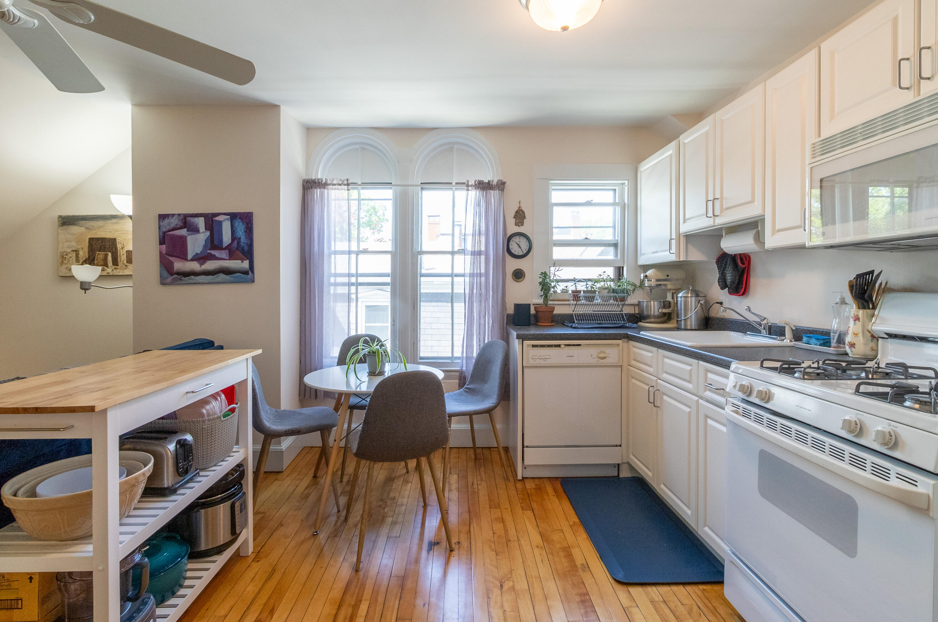 325 Spring Street, Unit 7 Portland, ME 04102 - Photo 5 of 16 06-10-22 325 Spring-8