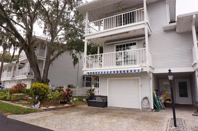 $459,900 | 2051 Vista Del Sol Circle, Unit 201, Lutz, FL 33558
