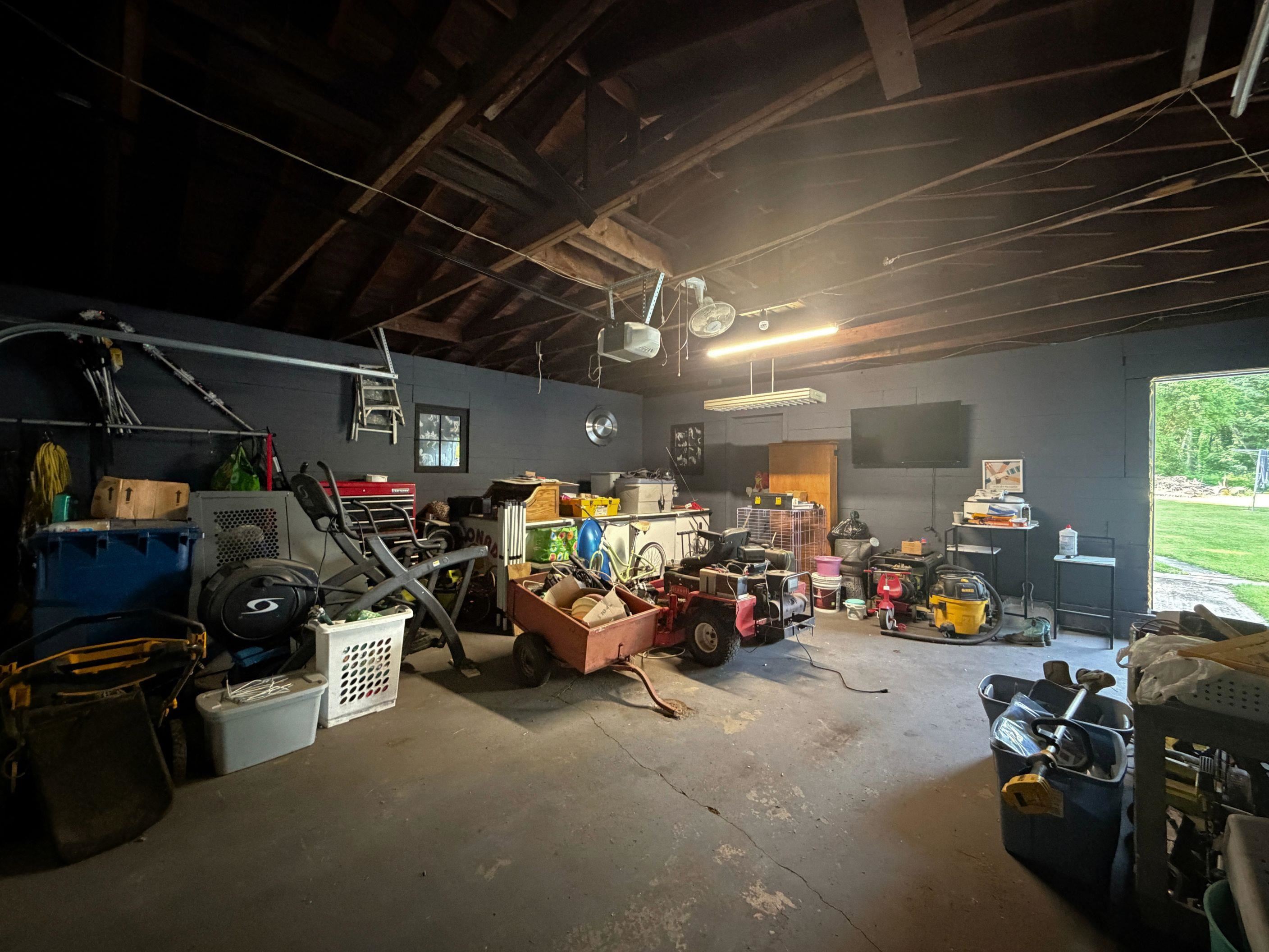 1079 West Moore Road Saginaw, MI 48601 - Photo 59 of 63 50211118-6868a17d-e781-426d-a94c-e3196206320e.JPG