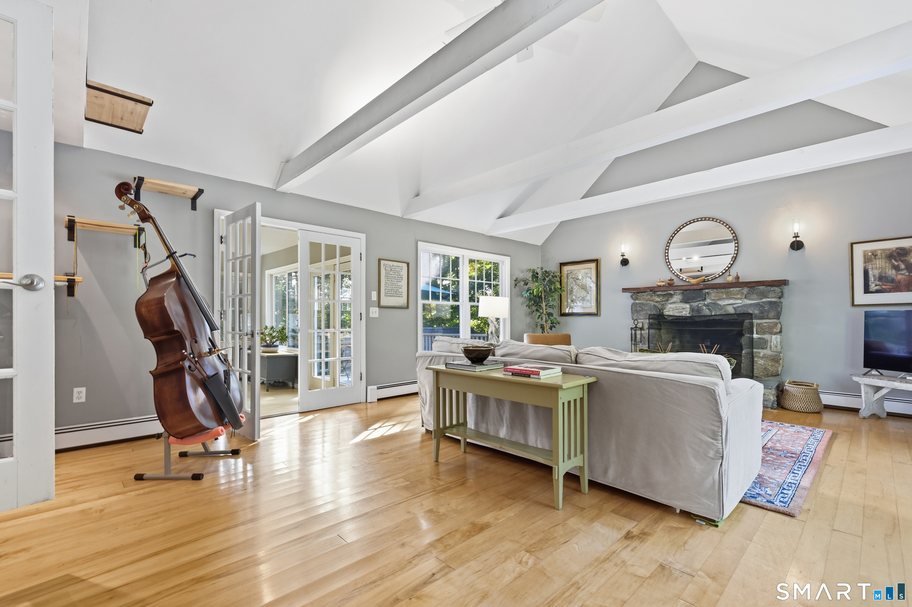212 Old Sib Road Ridgefield, CT 06877 - Photo 5 of 26 Family Room with Vaulted Ceilings