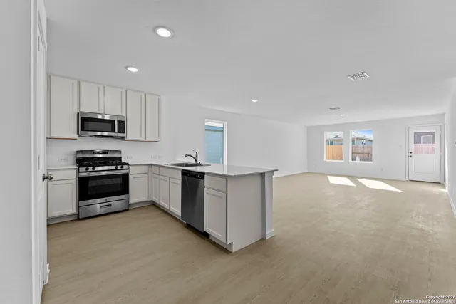 $275,000 | 101 Ellendale Place, Fredericksburg, TX 78624