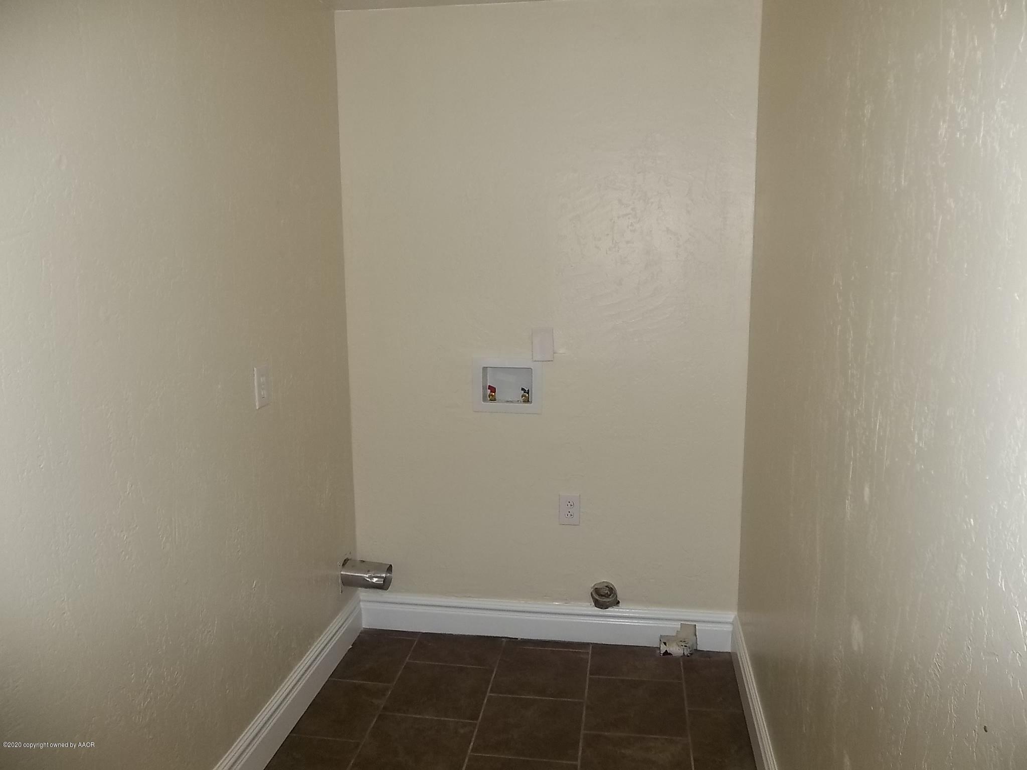 4117 South Tyler Street Amarillo, TX 79110 - Photo 18 of 18 a view of room with window