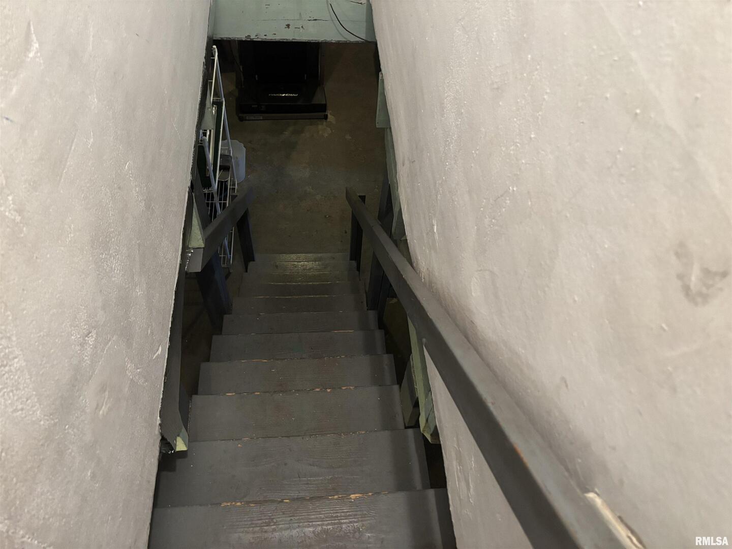 680 Stratton Street Chester, IL 62233 - Photo 19 of 22 a view of entryway