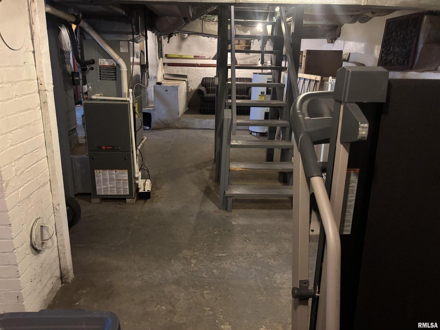 680 Stratton Street Chester, IL 62233 - Photo 20 of 22 a view of storage and utility room