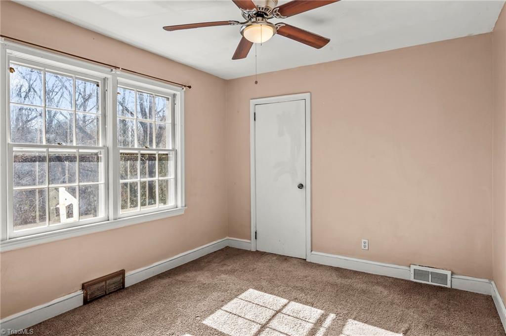 3624 Yadkinville Road Winston-Salem, NC 27106 - Photo 10 of 24