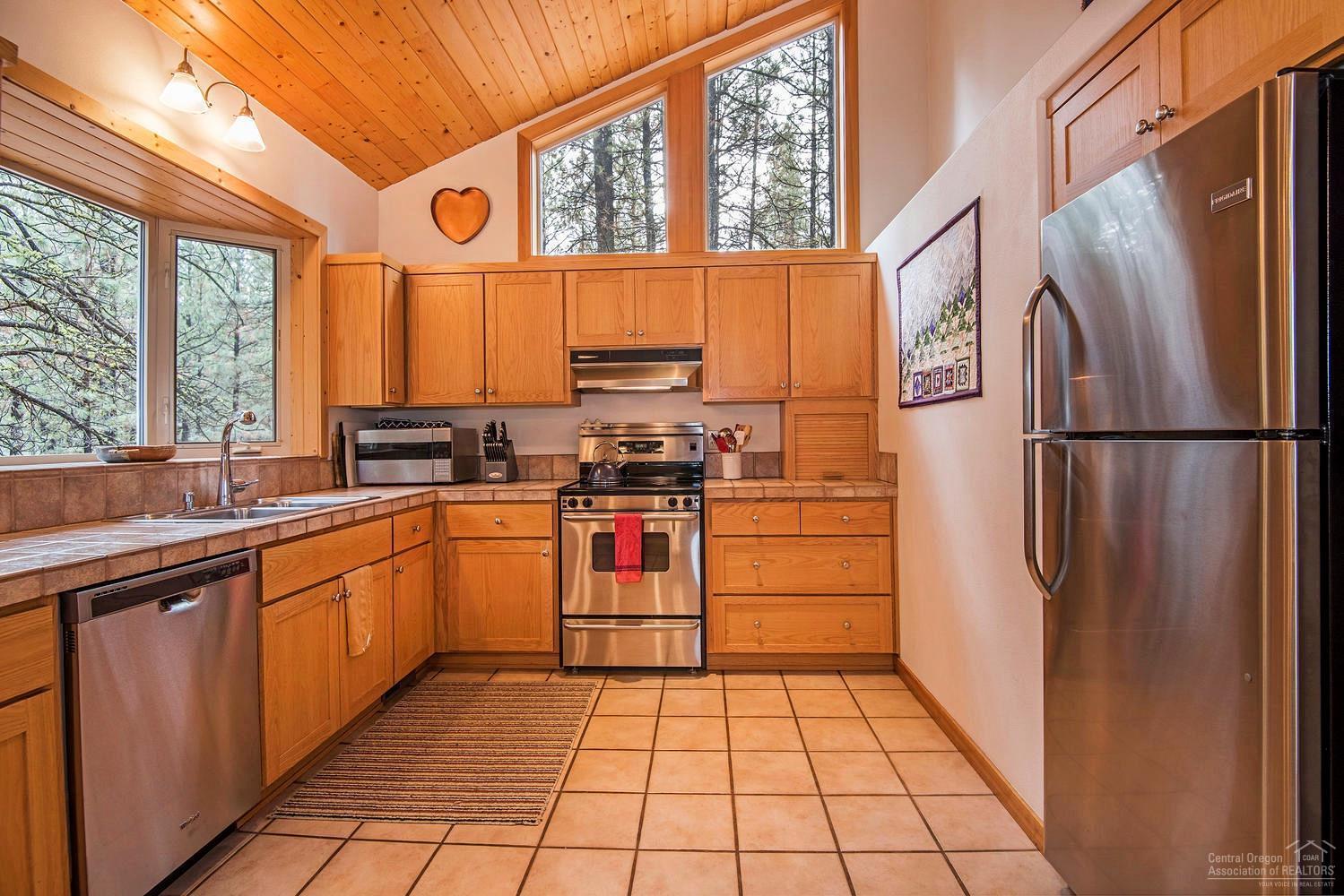 70313 Groundsel Black Butte Ranch, OR 97759 - Photo 8 of 24 Additional Photo