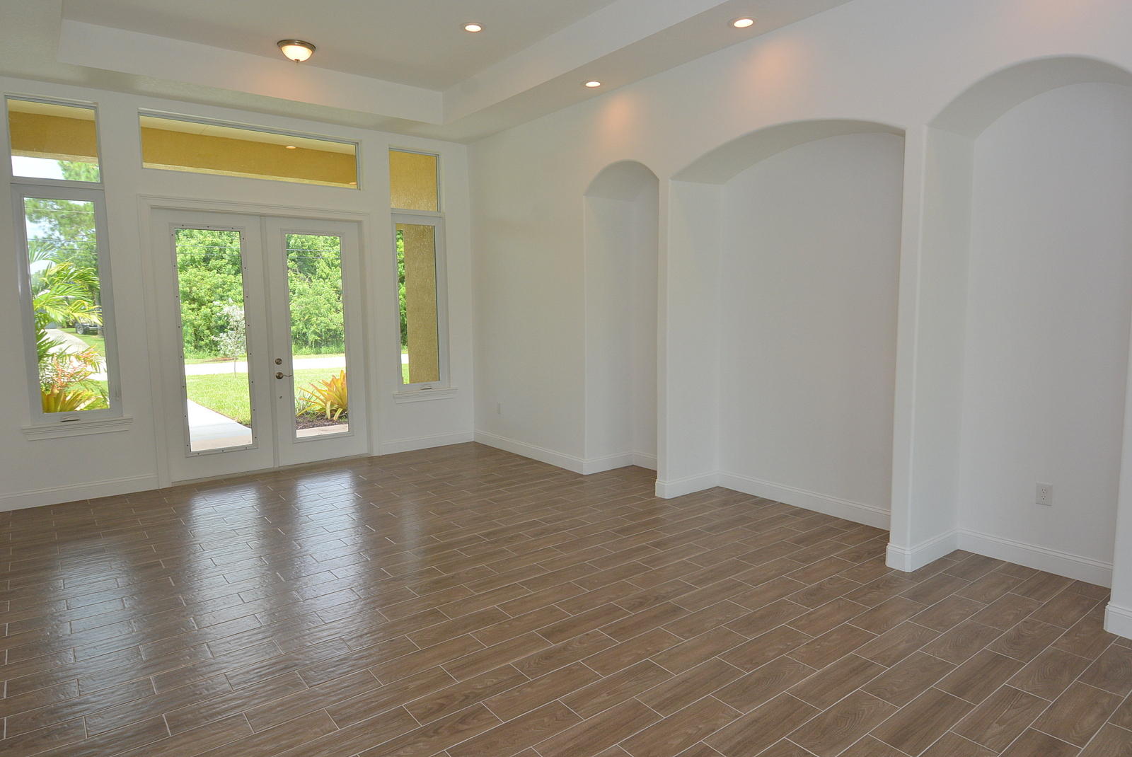 199 Southwest Ridgecrest Drive Port St. Lucie, FL 34953 - Photo 11 of 54 Living Room