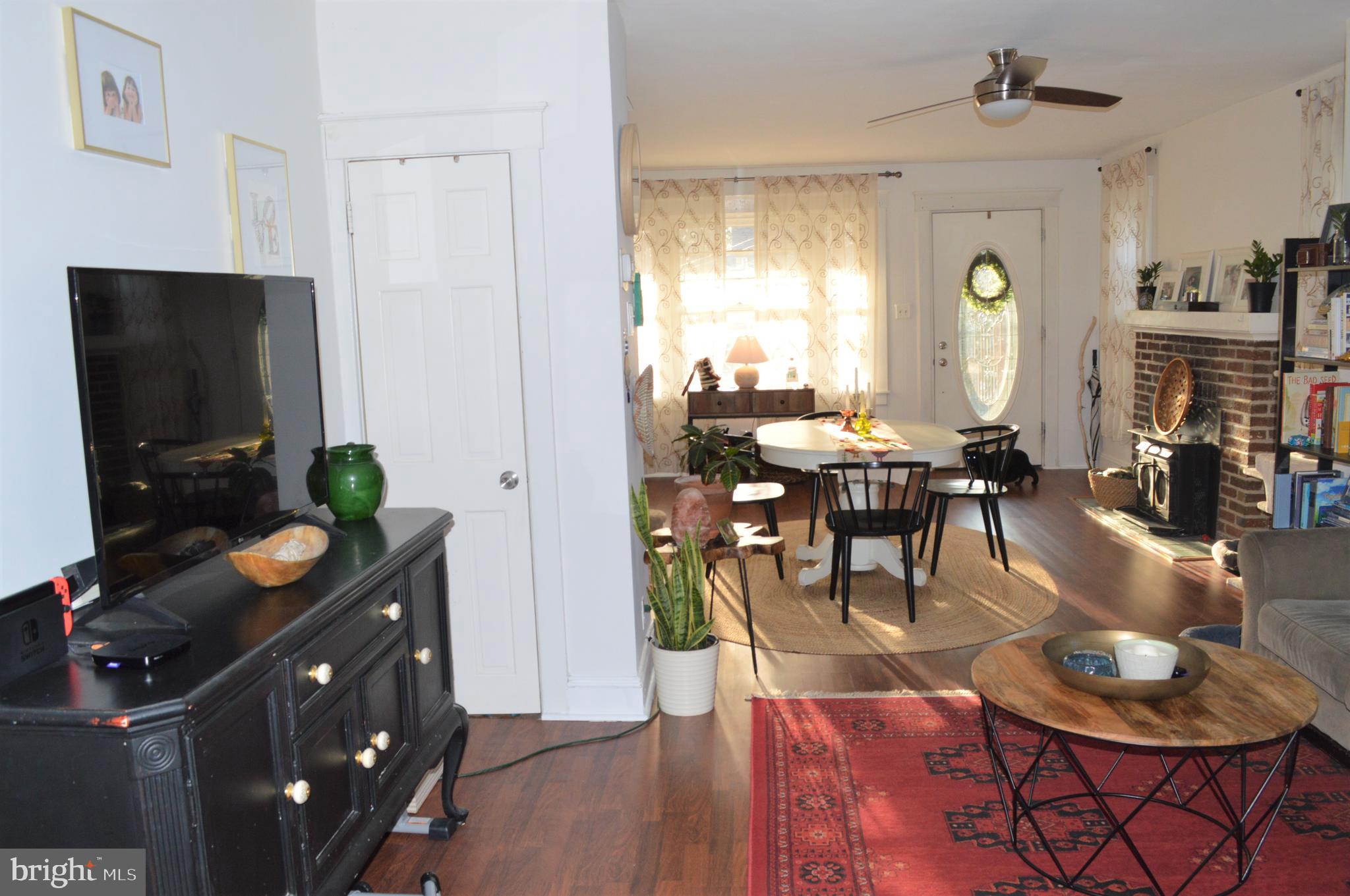 17 West Roland Road Brookhaven, PA 19015 - Photo 8 of 30 Living room