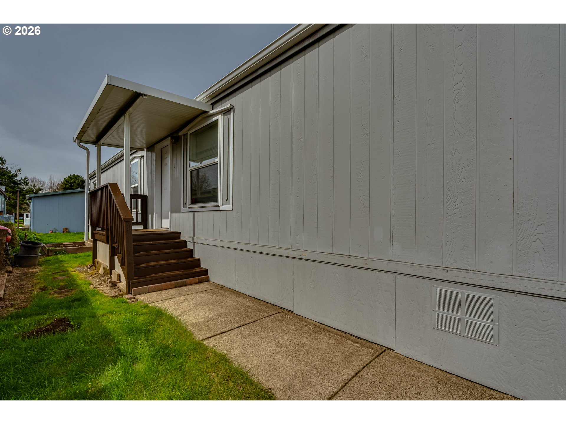 1699 North Terry Street Eugene, OR 97402 - Photo 18 of 30 a view of outdoor space and deck