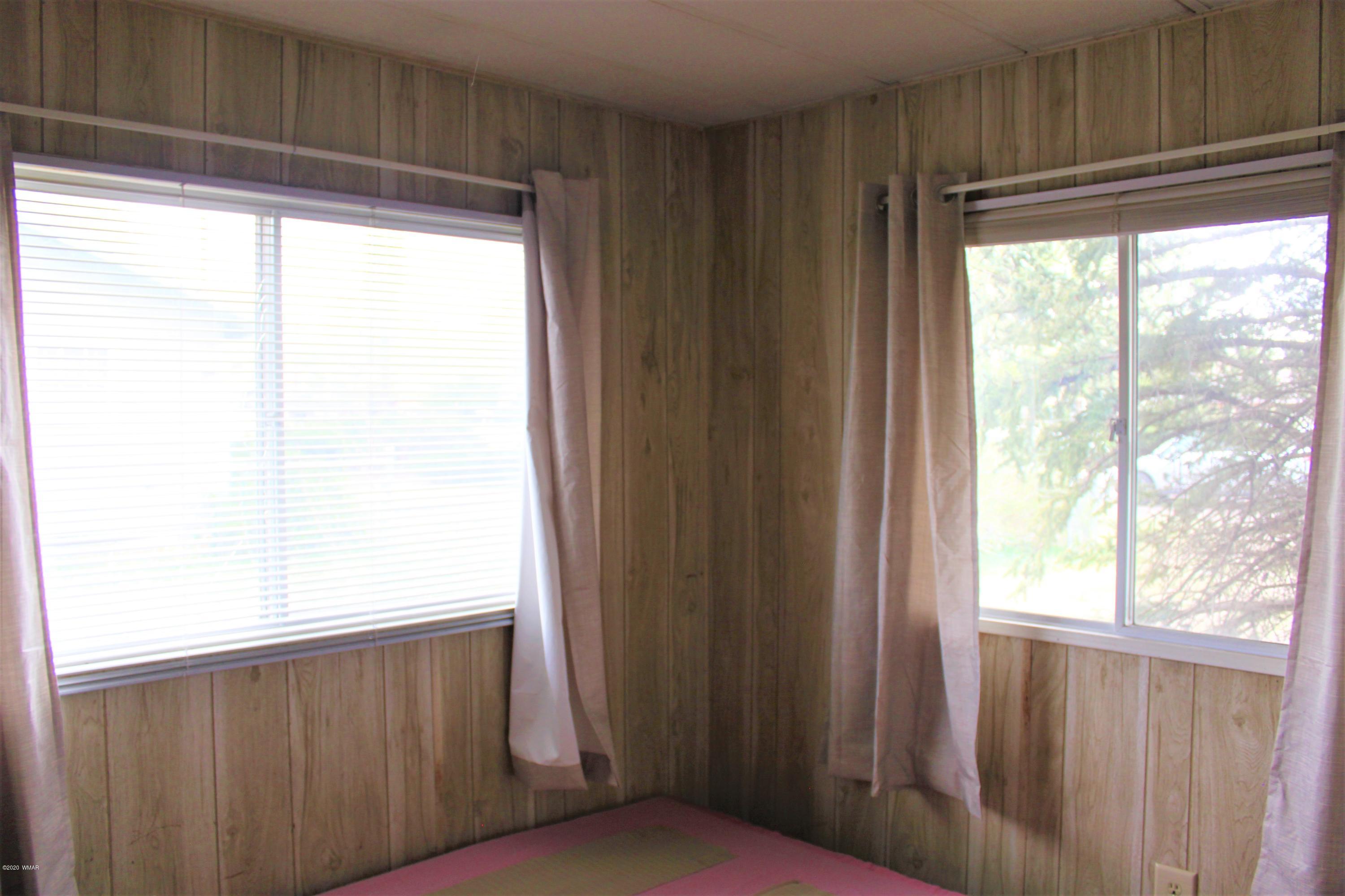 727 South Butler Street Eagar, AZ 85925 - Photo 15 of 24
